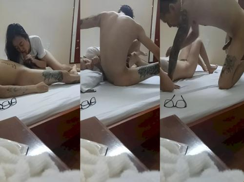 Em sinh viên mình dây và anh yêu xăm trổ